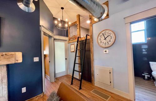 Nelson Apartment | Historical Boiler Maker Turns Vacation Destination