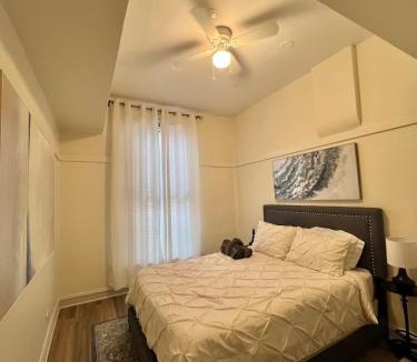 Near North Side Apartment | Elegant 3BR River North Escape l Free Parking