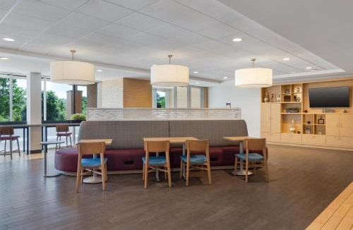 Waukesha Hotel | Home2 Suites by Hilton Milwaukee Brookfield