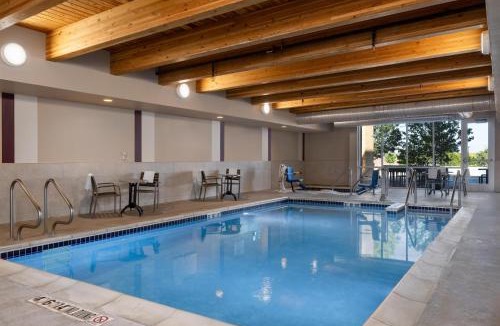 Waukesha Hotel | Home2 Suites by Hilton Milwaukee Brookfield
