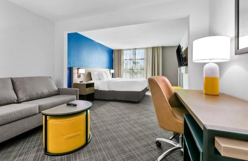 Grand Blanc Hotel | Comfort Inn & Suites Grand Blanc-Flint