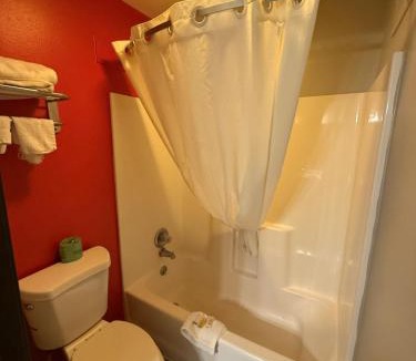 Reedsburg Hotel | Super 8 by Wyndham Reedsburg