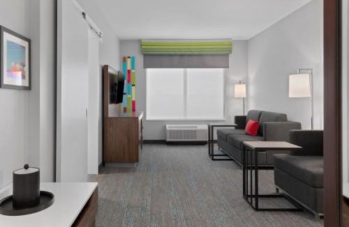 Saline Hotel | Hampton Inn Saline