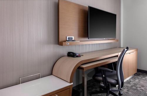 Okemos Hotel | Courtyard by Marriott East Lansing Okemos