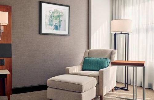 Menomonee Falls Hotel | Delta Hotels by Marriott Milwaukee Northwest
