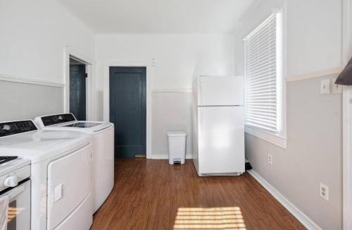 Jefferson House | Center of NOLA Loft - walk to Ochsner