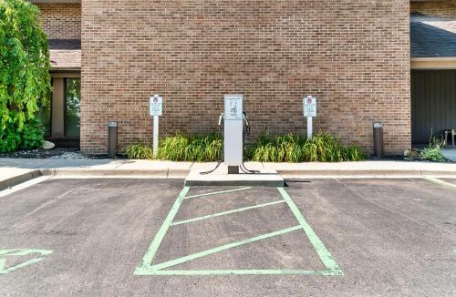Okemos Hotel | Best Western Okemos/East Lansing Hotel & Suites
