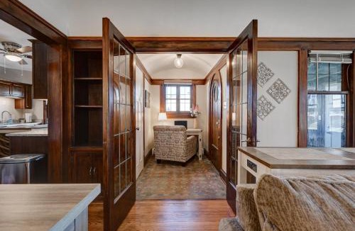 Bay View Apartment | Pet-Friendly Haven: Near Parks + 5 Min to Downtown