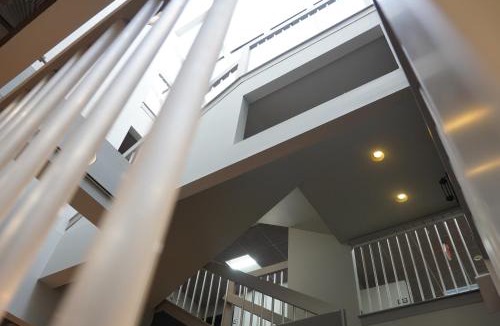 Waterford Hotel | American Inn & Suites