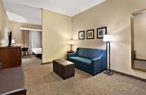 Kenner - Louis Armstrong International Airport Hotel | Comfort Inn New Orleans Airport South