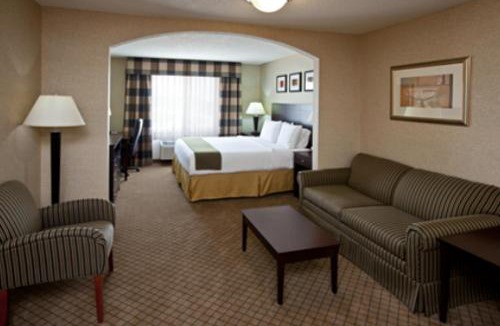 Anderson Hotel | Holiday Inn Express Hotel & Suites Anderson by IHG