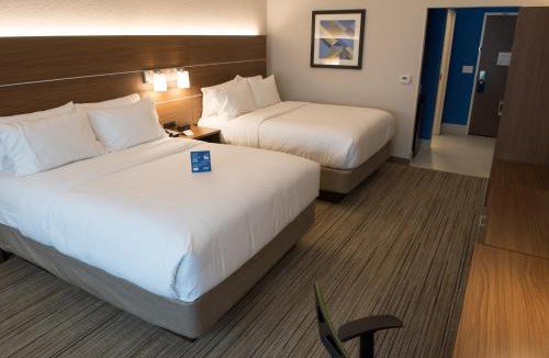 Merrillville Hotel | Holiday Inn Express & Suites - Merrillville by IHG