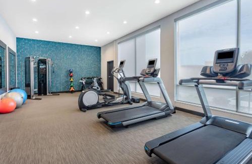 South Bend Hotel | LaQuinta Suites by Wyndham South Bend Notre Dame Area
