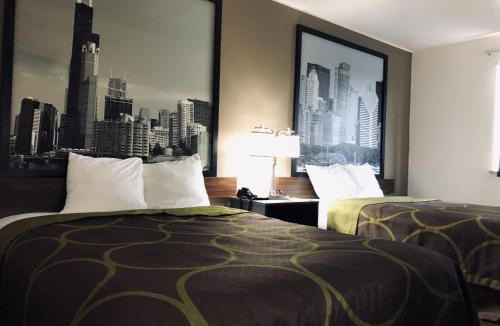 Peru Hotel | Super 8 by Wyndham Peru Starved Rock State Park