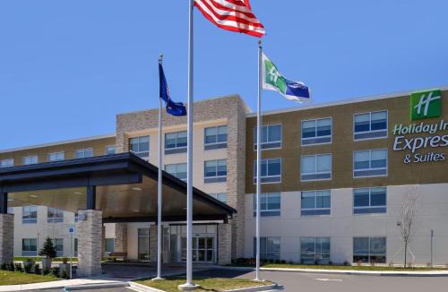 Brighton Hotel | Holiday Inn Express & Suites - Brighton South - US 23 by IHG