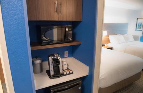 Merrillville Hotel | Holiday Inn Express & Suites - Merrillville by IHG