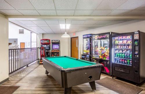 Waupaca Cabin | Econo Lodge Waupaca