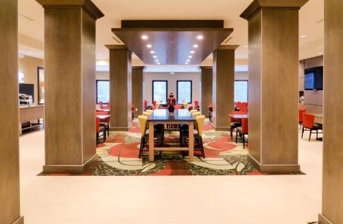 Plymouth Hotel | Holiday Inn Express & Suites Plymouth - Ann Arbor Area by IHG