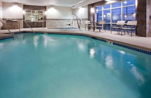 Waupun Hotel | AmericInn by Wyndham Waupun
