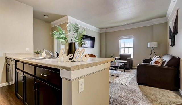 FRONTDESK University Edge Notre Dame Apts South Bend