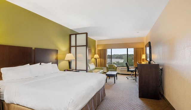 Antioch Hotel & Suites