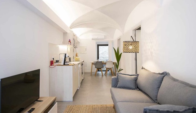 CAN Planeses - Apartamento de Lujo con Balcón en el Pla de L'estany in Banyoles