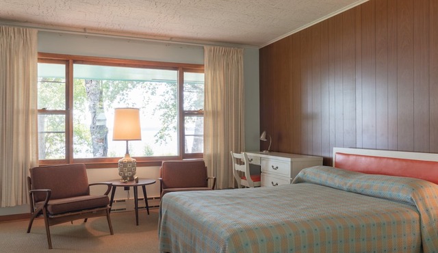 Historic Birch Lodge and Motel