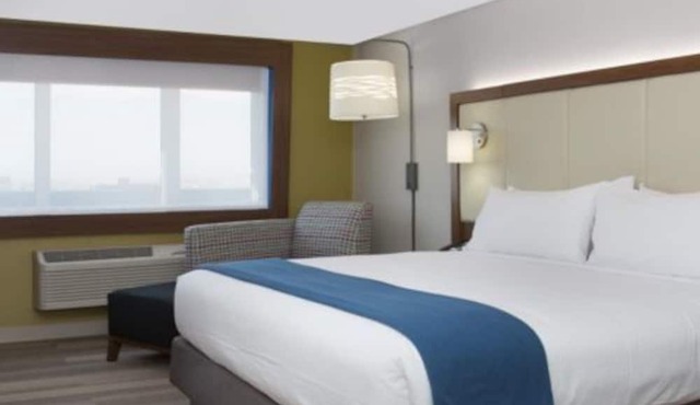 Holiday Inn Express & Suites - South Bend Casino by IHG