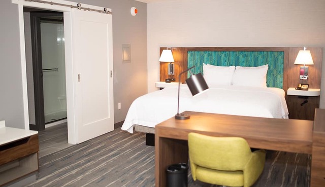 Hampton Inn & Suites Dundee