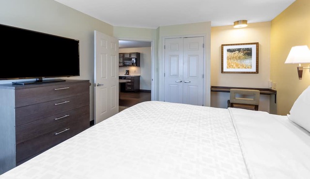 Candlewood Suites Kalamazoo Se by IHG
