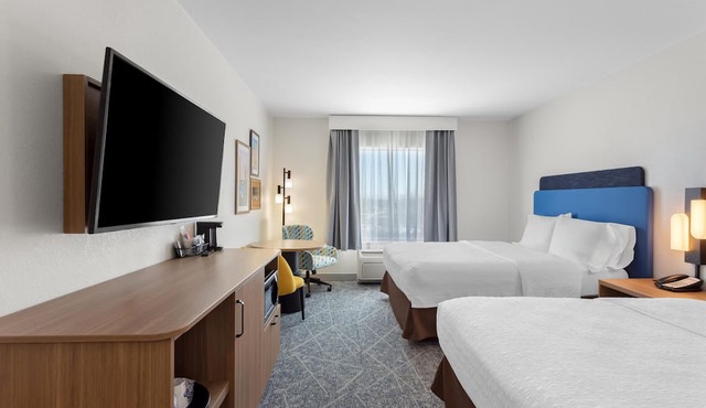 Hampton Inn & Suites Chicago Deer Park