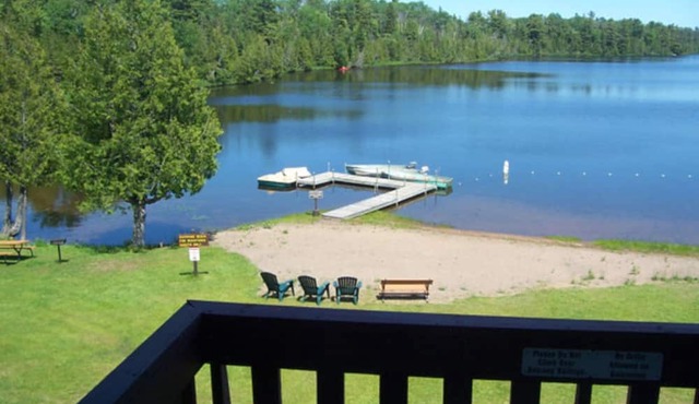 Lake Fanny Hooe Resort-2 Bed With Balcony #12 1 Bedroom Hotel Room by RedAwning