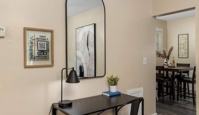 Bright And Newly Remodeled Apartment Near Emu 1 2 Bedroom Apts