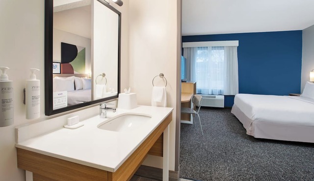 Spark By Hilton Walker Grand Rapids North