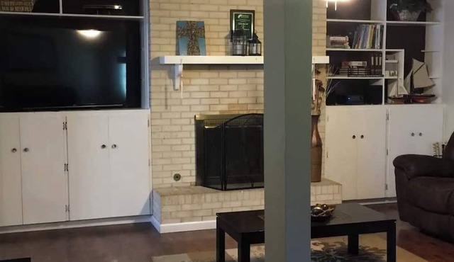 Charming 3-bedroom house with WiFi and AC in Monroe in Monroe