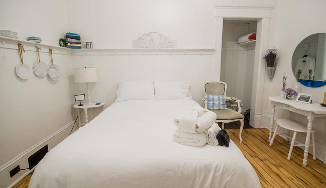 Mayson Room BW Boutique Hotel in Central Lake