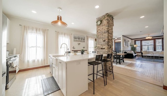 Lavish 2BR Respite Fiser Forum Free WI-FI
