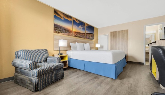 Days Inn by Wyndham Fort Wayne