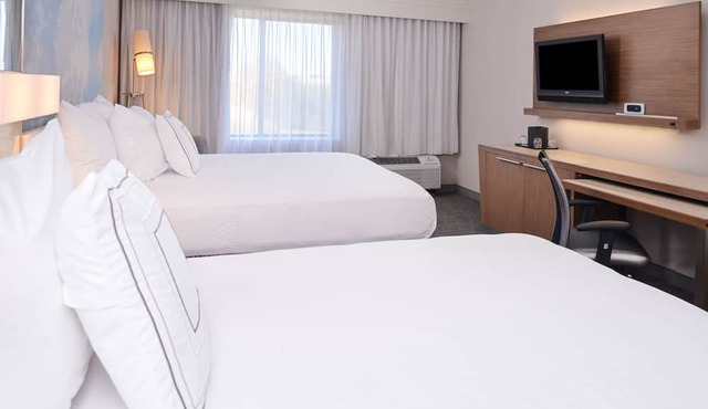 Courtyard by Marriott Milwaukee Brown Deer