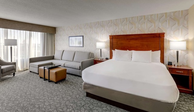 Drury Inn & Suites Marion