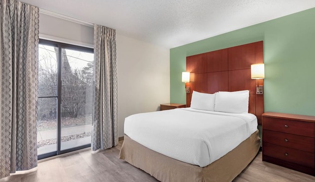 MainStay Suites St. Louis - Galleria