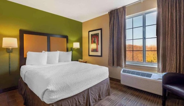 Motel 6 Suites Minneapolis Airport Eagan North MN