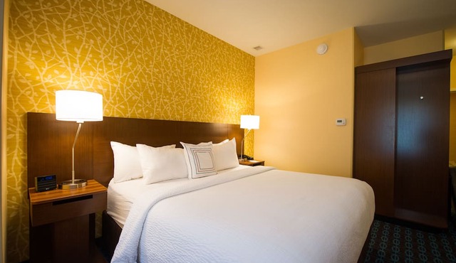 Fairfield Inn & Suites Cambridge in Cambridge