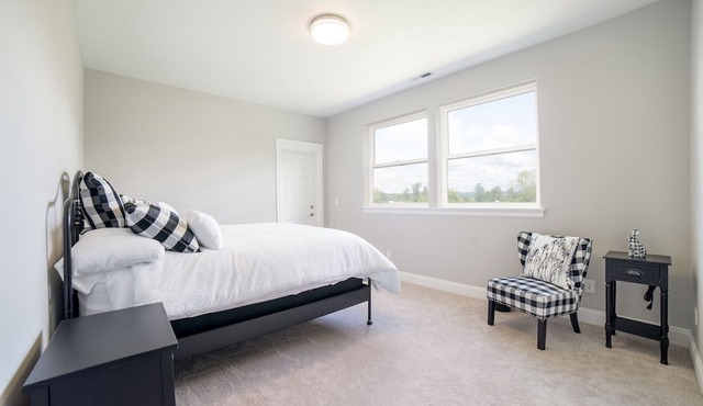 Beautiful Valley Farm House, With View in Puyallup