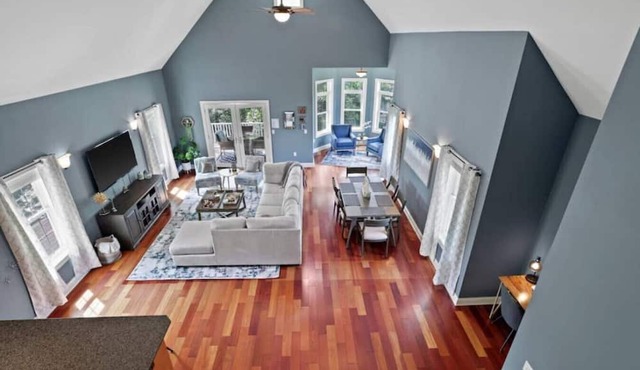 Brewers Hill Belle, 2 bed + Loft & balcony
