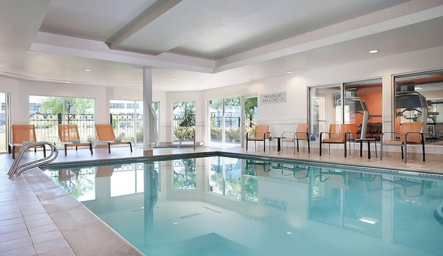 Close to Attractions! 4 Relaxing Units, FREE Parking, Near Elgin History Museum! in West Dundee