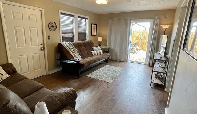 Relax on beautiful Lake Michigan - 5 minutes from town!
