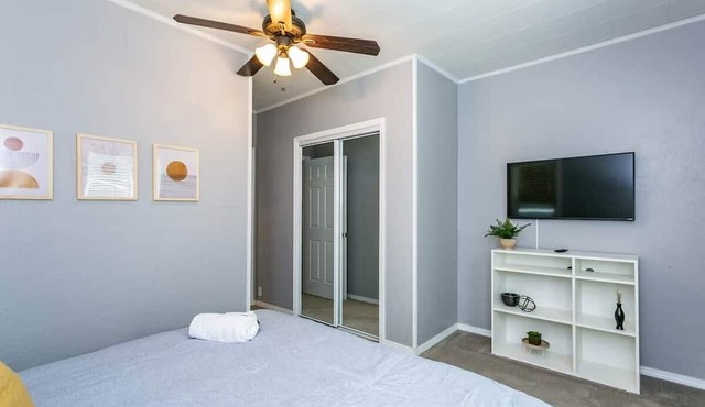 Sunset Cottage - 2 King beds! Downtown Glen Carbon