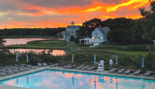 Modern Cape Cod home in vibrant beach community - steps to beach; pool access! in Falmouth