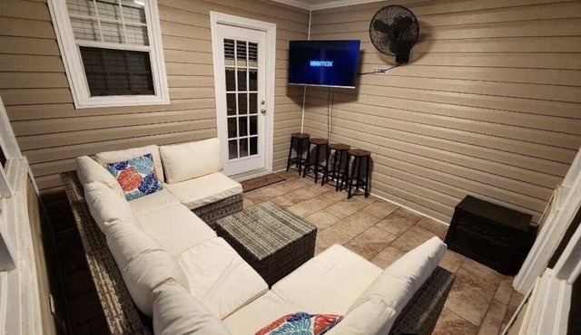 Spacious 4 Bedroom home that sleeps up to 8 guests in Warner Robins